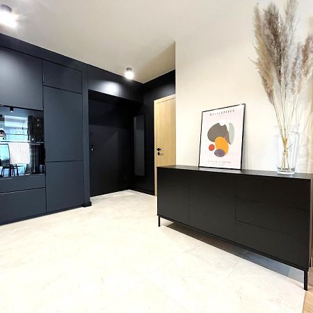 Wyszynskiego Apartment - Self Check-In 20H - Parking &Lift Wroclaw Exterior photo