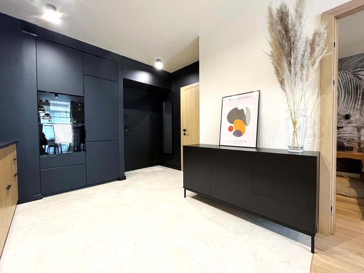 Wyszynskiego Apartment - Self Check-In 20H - Parking &Lift Wroclaw Exterior photo