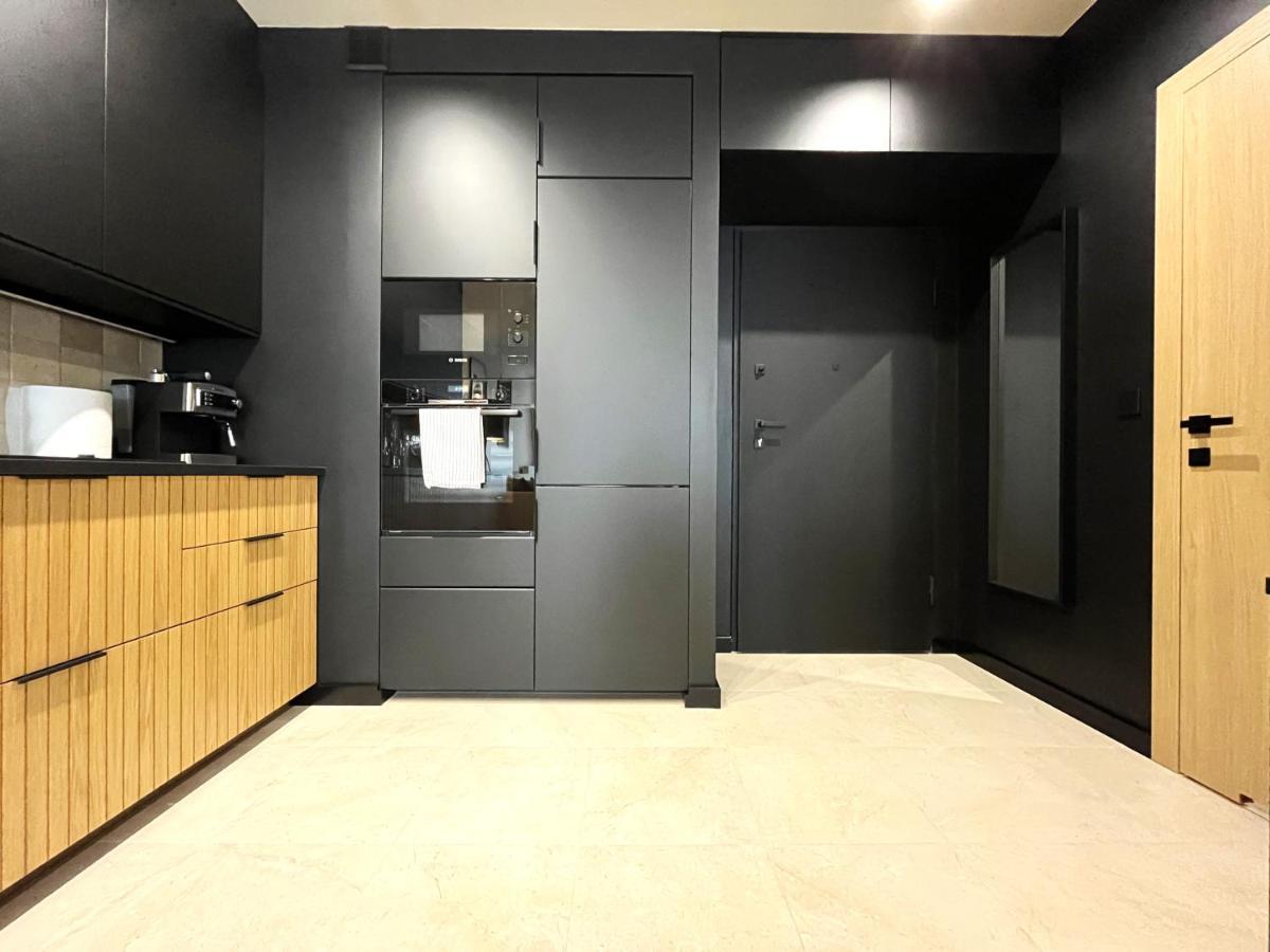 Wyszynskiego Apartment - Self Check-In 20H - Parking &Lift Wroclaw Exterior photo